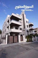  1 شقه مميزه للبيع بعد المدارس العالميه طريق المطار مباشره بسعر مغري تشطيب سوبر ديلوكس