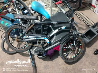  2 بسكليت بحاجه لصيانه لعمر تقريبا 10سنوات للبيع الزرقاء الجديده البتراوي بقرب من فندق الجوابره