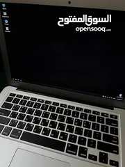  4 Macbook Air 2017مستعمل بحاله ممتازه ونظيف جدا عليه نظامين الماك و الويندوز