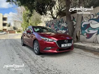  15 Mazda Zoom 3 2019