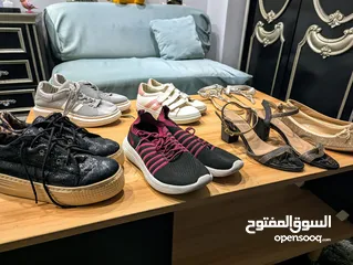  4 احذيه شوزات  بناتي ستاتي ستوكات مرتبة.