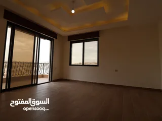  19 شقة دوبلكس طابق أخير مع روف مساحة (215)م الداخلي (100)م الخارجي في أرقى مناطق (أم حجير) شفا بدران