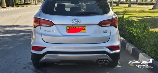  10 Hyundai Santa Fe 2017 bought 2019 option #1, 86000 km Expat owned GCC specs