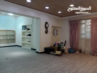  3 بيت تجاري سكني للإيجار في الساعي