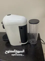  1 مكينة نسبرسو الاصليه لصنع القهوة The original Nespresso machine for making coffee