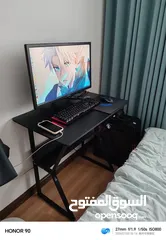  1 للبيع طاولة جيمنج جديده بالكرتونه بسعرر التصفيه .. الكميه محدوده جدااا