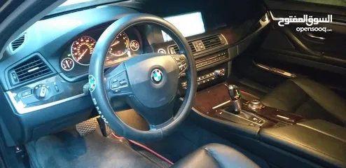  21 BMW F10 535i 2012