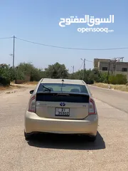  3 تيوتا بريوس