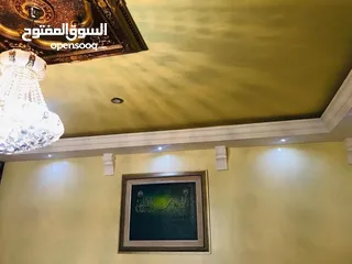  7 فيلا من اربع طوابق مع 3 محلات تجارية ع واجهتين طريق جديده