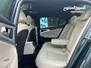  10 هيونداي جينسيس G70