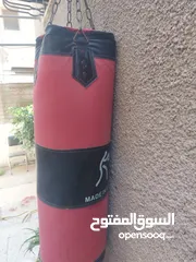  1 كيس ملاكمة  طولو حوالي منر  وزن 24