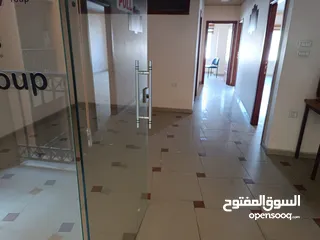  1 مكتب جاهز اللايجار بحالة ممتازة