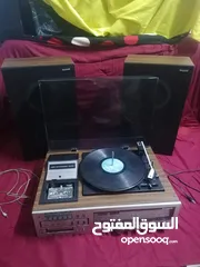  4 مشغل اسطوانات وراديو ومسجل انتيك