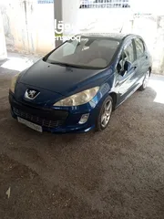  1 بيجو 308 موديل سنة 2008 بانوراما فرش جلد تحكم ستيرنج، شاشة حساس خلفي مرايا كهرباء 1.6 تيربو بنزين