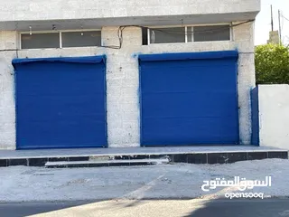  4 محل تجاري وسط البلد يصلح سوبر ماركت ملحمه مطعم صيدليه مخبز كافه اعمال التجاره