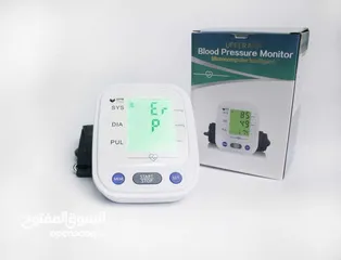  9 جهاز قياس ضغط الدم