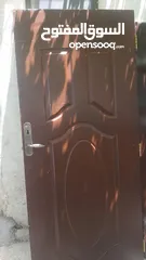  8 أبواب خشبية مستعمله للبيع