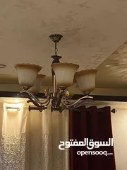  1 ثريه في السقف ممتازه جدا