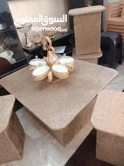  1 طاولة وسط مع 4مرافات