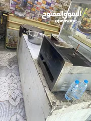  3 اغراض مطعم للبيع عنوان البصره القبله حي القائم شارع ام هاني