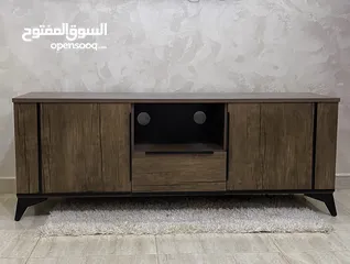  1 طاولة تلفزيون جديدة بتصميم عصري تفصيل عند نجار للبيع