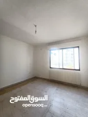  3 شقه فارغه فاخره للايجار+ 220 متر + الصويفية 6500 دينار
