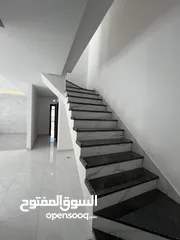  25 ثالث مع روف في ضاحية الياسمين بتشطيب مميز اطلالة على عميش