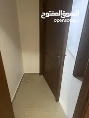  5 شقة ارضية فارغة للبيع في منطقة خلدا.