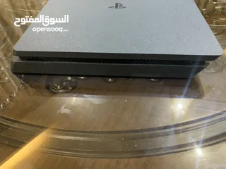  3 Ps4 slim 1tb(1000GB) مستعمل بحالة الوكالة