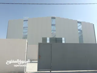 3 هنجر صناعي جاهز 250 متر للايجار سحاب قرب المدينة الصناعية التواصل على الرقم في الاعلان
