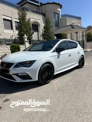 8 سيات ليون اكسلنس 2017