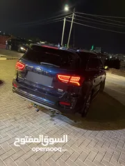  2 Kia SORENTO