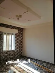  5 شقة طابق رابع للبيع في الصريح خلف مسجد رياض الصالحين