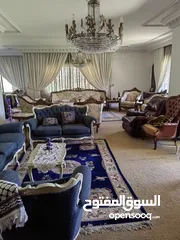  12 فيلا للبيع بمساحه حديقه كبيره و البيع بسعر الأرض