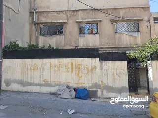  14 عمارة مكونه من طابقين وساحه خارجيه للبيع