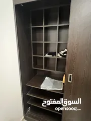  3 Wardrobe with very good conditions sliding door خزانة ملابس باب سحاب بحالة ممتازة