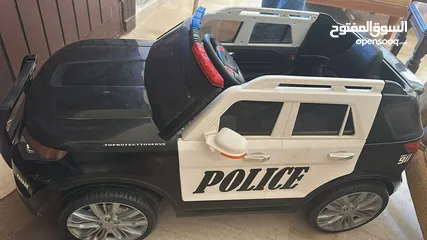  1 سيارة كهرباء للاطفال بحالة جيدة