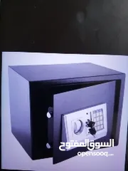  1 خزنه حديد تعليق بالحيط وزن 6 كيلو .. مقاس 25 سم في 35 سم في 25 سم