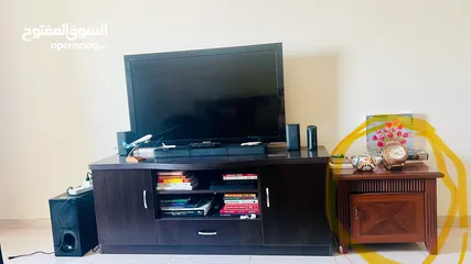  1 TV console and side table