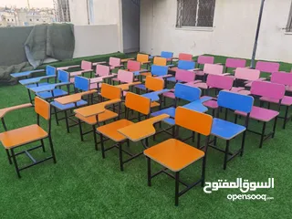  1 كراسي محاضرات خشب ومنجد و دروج مدرسية واثاث مدرسي. ماركا الجنوبية طريق الحزام قرب مطار ماركا