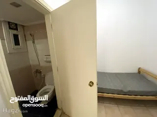  3 شقة غير مفروشة للإيجار 360م2 ( Property 17869 ) سنوي فقط