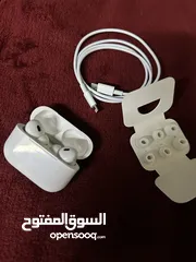  4 بحاله الوكاله airpods pro 2