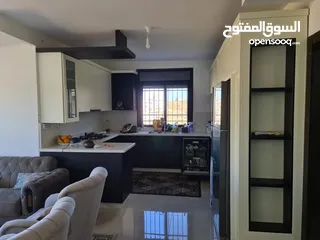  21 شقة مفروشة بمنطقة المصايف قريب مدرسة الاوائل ثلاث غرف بحالة ممتازة من المالك مباشرة
