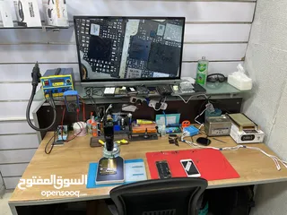  2 محل للايجار بخلو الديكور والبضاعة    صيانه اجهزة خلوية واكسسورات