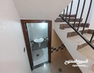  25 منزل مستقل للبيع