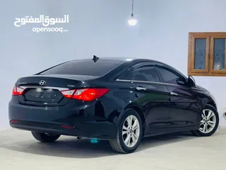  7 HYUNDAI SONATA