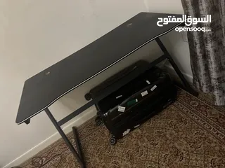  4 طاولة غير مستعمل