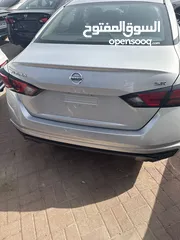  30 Nissan Altima SR للبيع