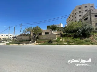  1 بيت مستقل للبيع ارض (حجه) مش قوشان طبربور مع ارض مساحه 745