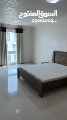  4 شقة سكنية للبيع في مسقط جراند مول مبنى 8 ممتازة وكبيره مؤثثة ونظيفة